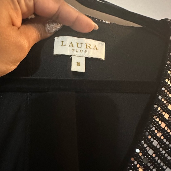 Laura Plus Mirror Sequin V-Neck Dress - Picture 3 of 5